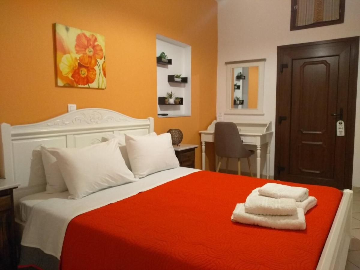 Pansion Zaharoula Hotel Fira  Ngoại thất bức ảnh