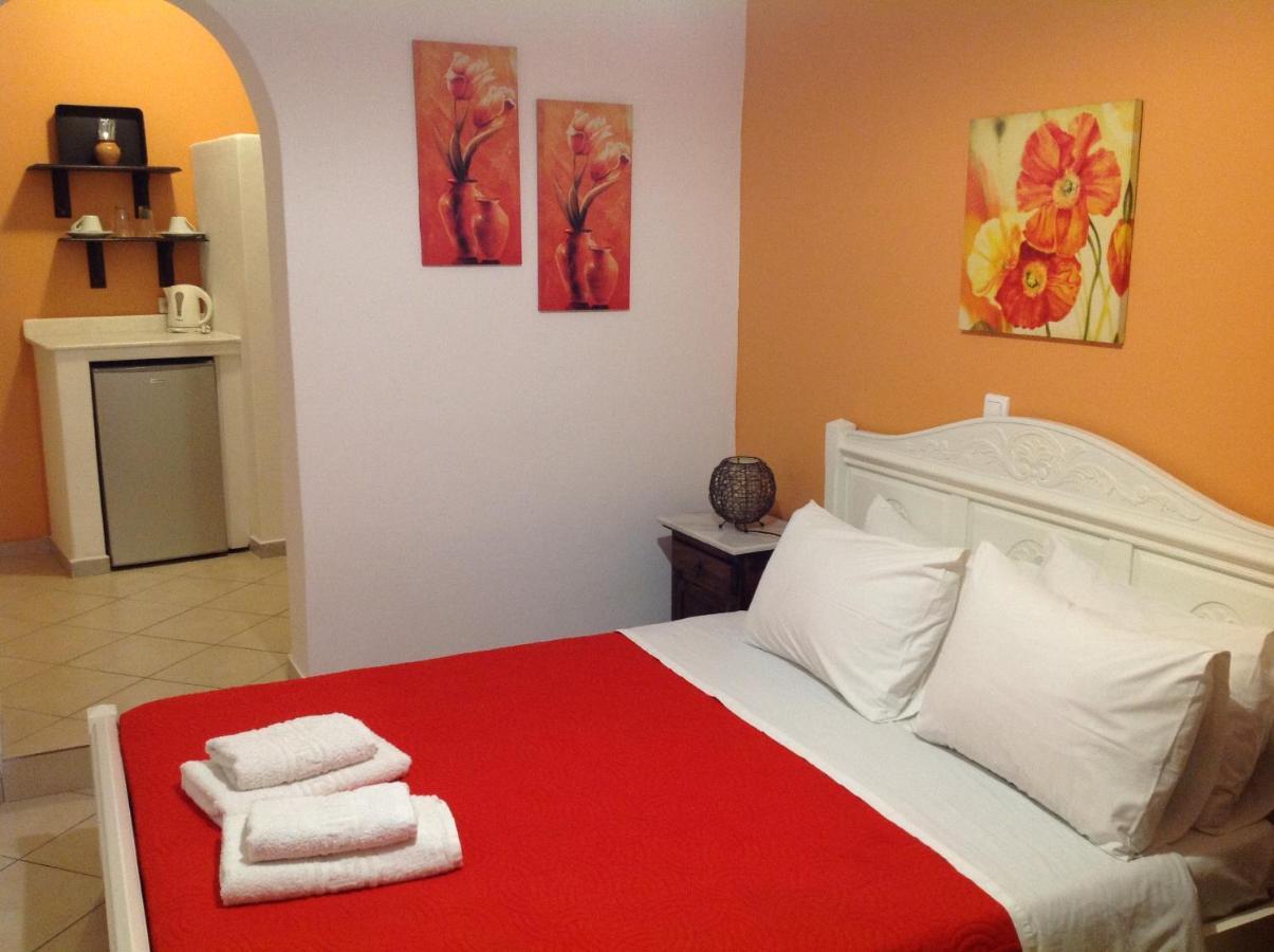 Pansion Zaharoula Hotel Fira  Ngoại thất bức ảnh