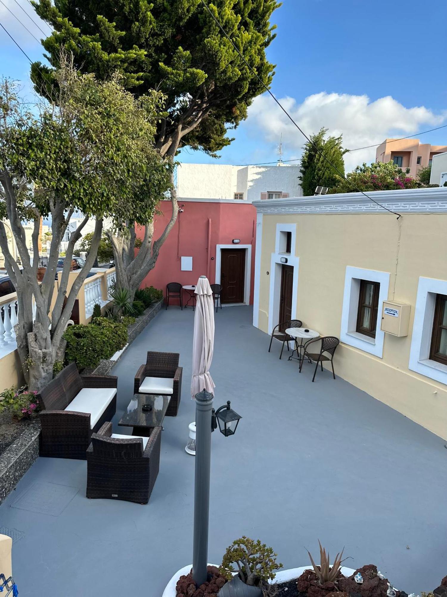 Pansion Zaharoula Hotel Fira  Ngoại thất bức ảnh