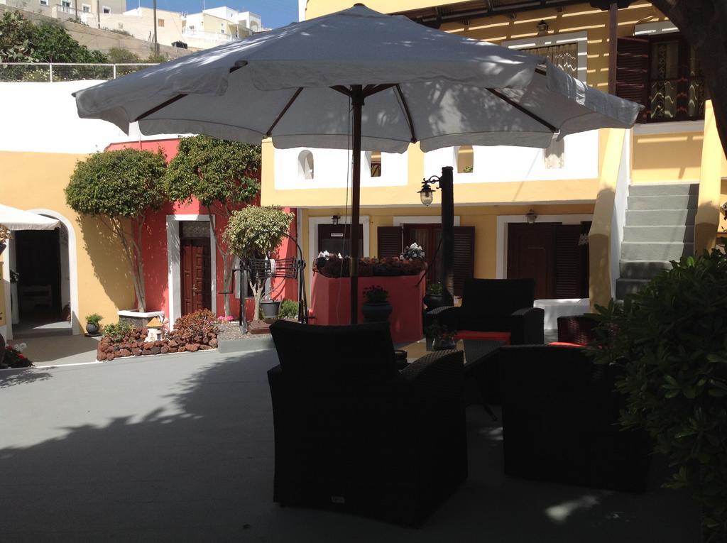 Pansion Zaharoula Hotel Fira  Ngoại thất bức ảnh