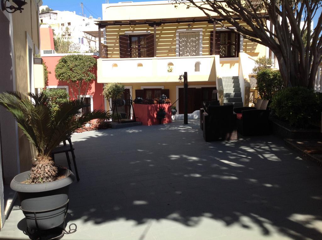Pansion Zaharoula Hotel Fira  Ngoại thất bức ảnh