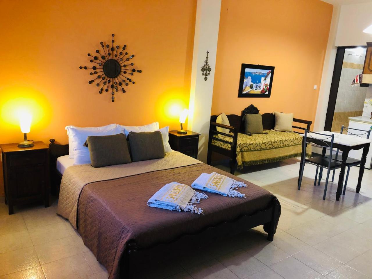 Pansion Zaharoula Hotel Fira  Ngoại thất bức ảnh